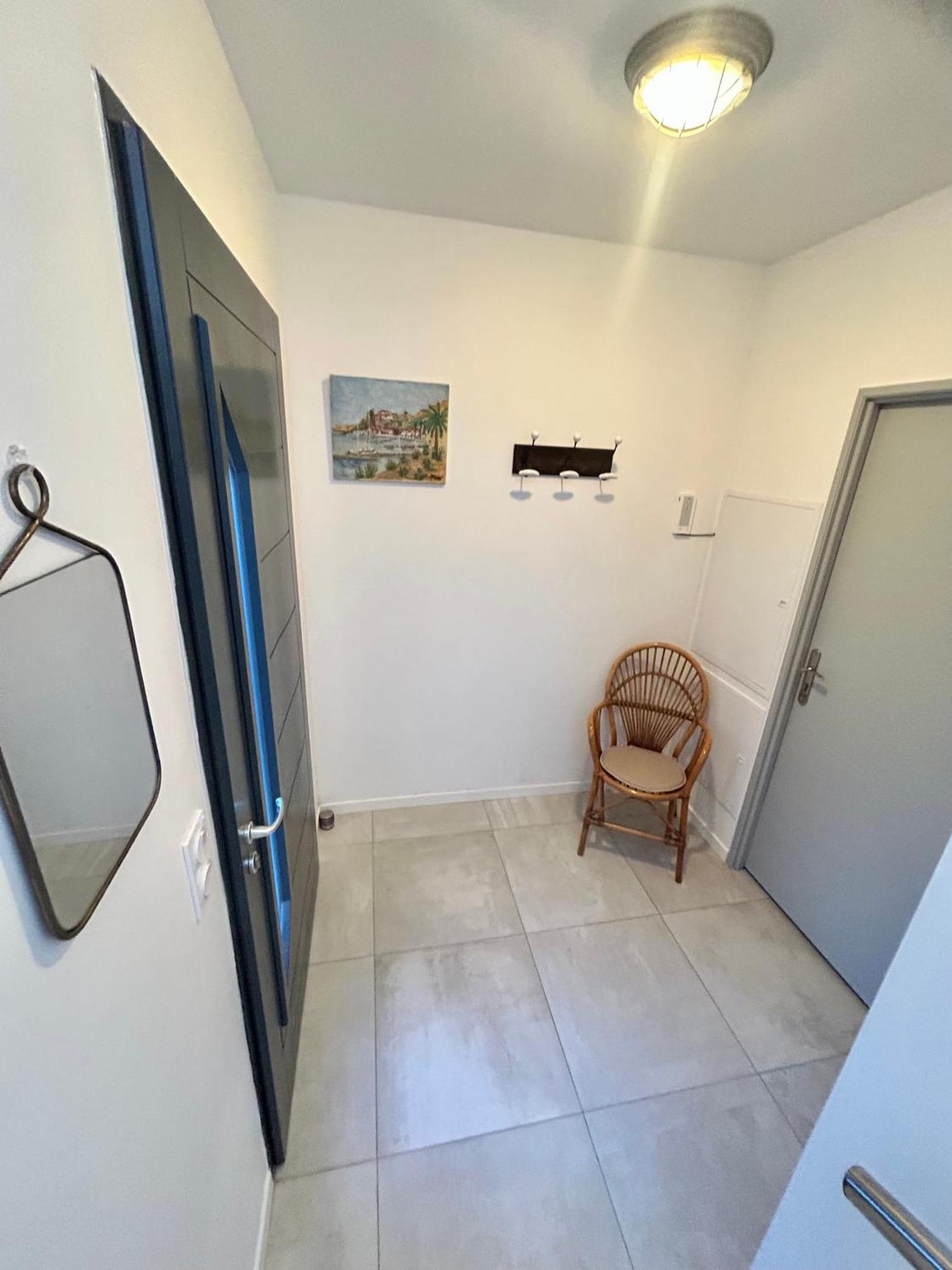 Appartement Luxe Le Levant Hyeres Exterior photo