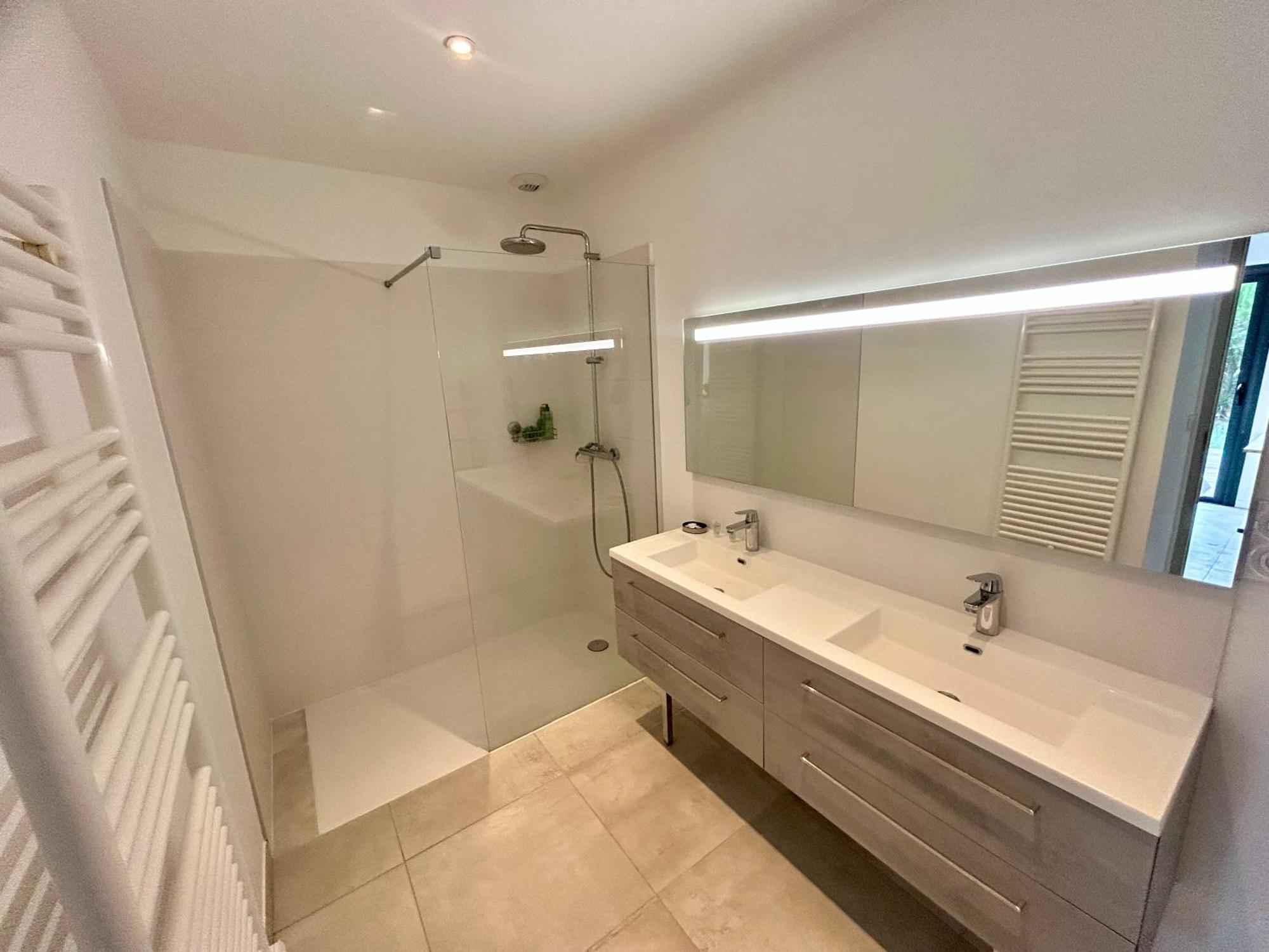 Appartement Luxe Le Levant Hyeres Exterior photo
